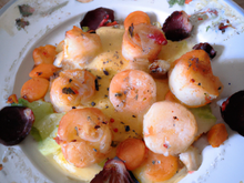 Coquilles Saint-Jacques aux crevettess et aux raisins