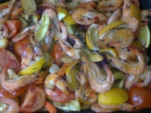 crevettes et légumes au four