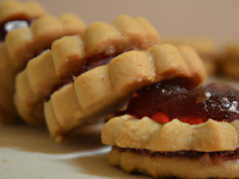 Sablés doubles à la confiture