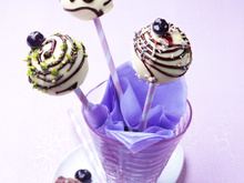 Cake pops aux myrtilles sauvages