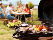 Barbecue : voici le meilleur accompagnement à choisir d’après une diététicienne !