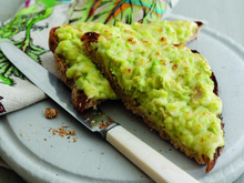 Avocat fromage sur un toast