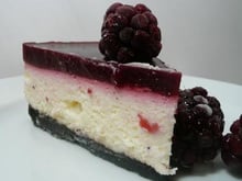 Cheesecake Aérien au Miroir de Mûres