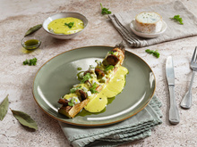 Poireaux brûlés, saucisses et bleu d'Auvergne