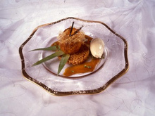 L'ananas rôti au caramel d'épices, riz de Camargue soufflé