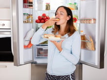10 aliments absolument interdits pendant la grossesse
