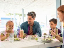 Comment encourager les enfants de 4 à 11 ans à manger équilibré ? Le ministère de la Santé livre ses nouvelles recommandations pour aider les parents