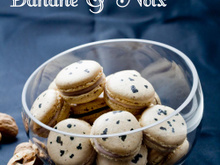 Macarons Roquefort Papillon, banane et noix