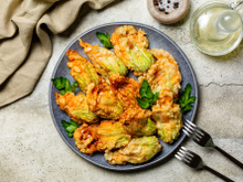 Pour la saison estivale, la cheffe Stéphanie Le Quellec partage sa recette à base de courgettes !