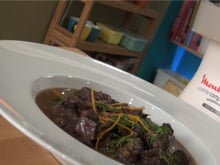Joue de bœuf confite au vin