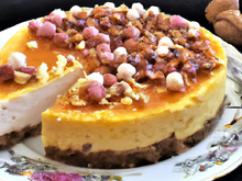 Cheese cake au chèvre frais, noisettes et chiffonnade de jambon cru