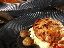 Steak de Poulet gratiné et sa polenta crémeuse à la châtaigne