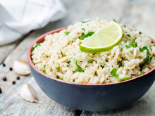 "Une des premières recettes que j’ai apprises" : Philippe Etchebest dévoile ses astuces pour réussir à la perfection le riz pilaf