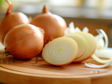 Voici l’astuce (qui fonctionne vraiment) pour éliminer l’acidité des oignons crus