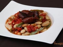 Haricots de Soissons mijotés, saucisses au Piment d'Espelette