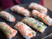 Pour faire le plein facilement de protéines et d’oméga 3, cette diététicienne partage une recette de bouchées au saumon croustillantes