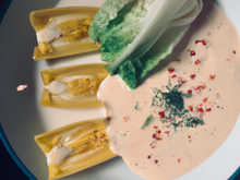 Crème d'endives et sa raviole de crabe