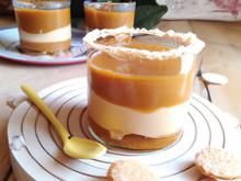 Verrine biscuitée de mousse au caramel à la fleur de sel