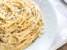 Spaghettis pecorino et poivre (Cacio e Pepe)
