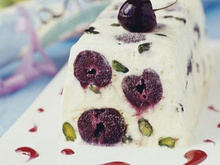 Nougat glacé aux cerises