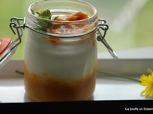 Yaourt à la purée de prunes et compote d'abricots