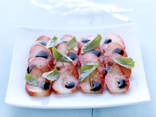 Carpaccio de fraises, balsamique et basilic