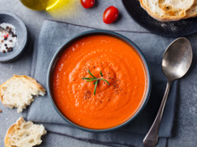Soupe de pain à la tomate