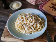 Spaghetti Cacio e Pepe authentiques