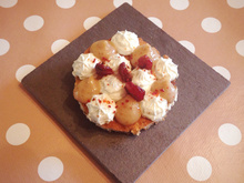 Tartine de Saint Agur, figues au floc de Gascogne et cranberries