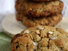 Cookies au chocolat blanc, raisins blonds et flocons d'avoine