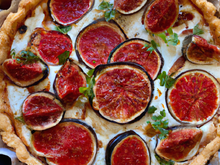Quiche au chèvre, figues et tomates confites