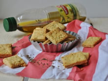 Crackers à l'huile d'olive et aux herbes