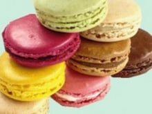 Macarons au chocolat et cappuccino