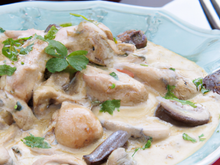 Poularde à la crème de cèpes