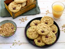 Cookies au Granola chocolat, bananes et noix de pécan