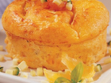 Petits cakes à la truite fumée, courgette et mimolette vieille