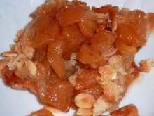 Pommes au cidre caramélisées, crumble amandes