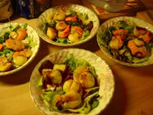 Salade de Coquilles St Jacques aux Asperges et Copeaux de Parmesan