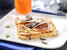 Galette maïs et terrine forestière aux champignons de Paris et truffe fraîche