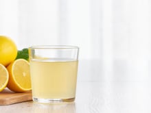 Boire de l'eau citronnée le matin est-ce vraiment bénéfique pour la santé ? Voici ce que dit concrètement la science