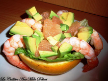Salade de pamplemousse, avocat et crevettes