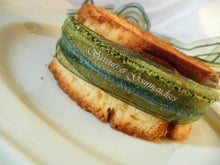 Charlotte aux pommes confites à l'abricot