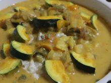 Curry aux fèves, courgettes et lait de coco