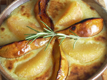 Gratin sucré au pamplemousse, aux poires et au romarin  
