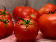 Tomates sans goût ? Ce simple geste suffit à révéler toutes leurs saveurs