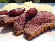 Magrets de canard gras aux échalotes confites au Pineau des Charentes Rosé