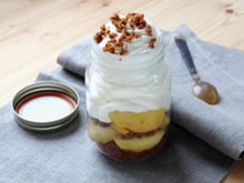 Dessert aux pommes en bocal