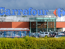 Pepsi, chips Lays, thé Lipton : pourquoi vous ne trouverez plus ces marques chez Carrefour dès aujourd’hui ?