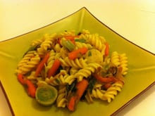 Fusilli, carottes croquantes et poireaux aux cinq parfums.