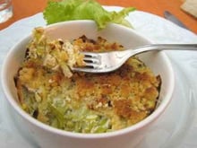 Crumble de poireaux au fromages, lard et noix